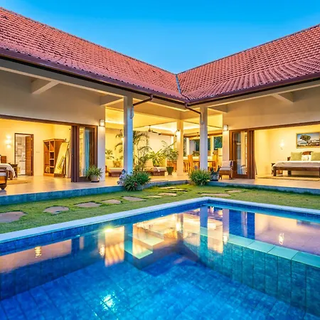 Villa Holoholo